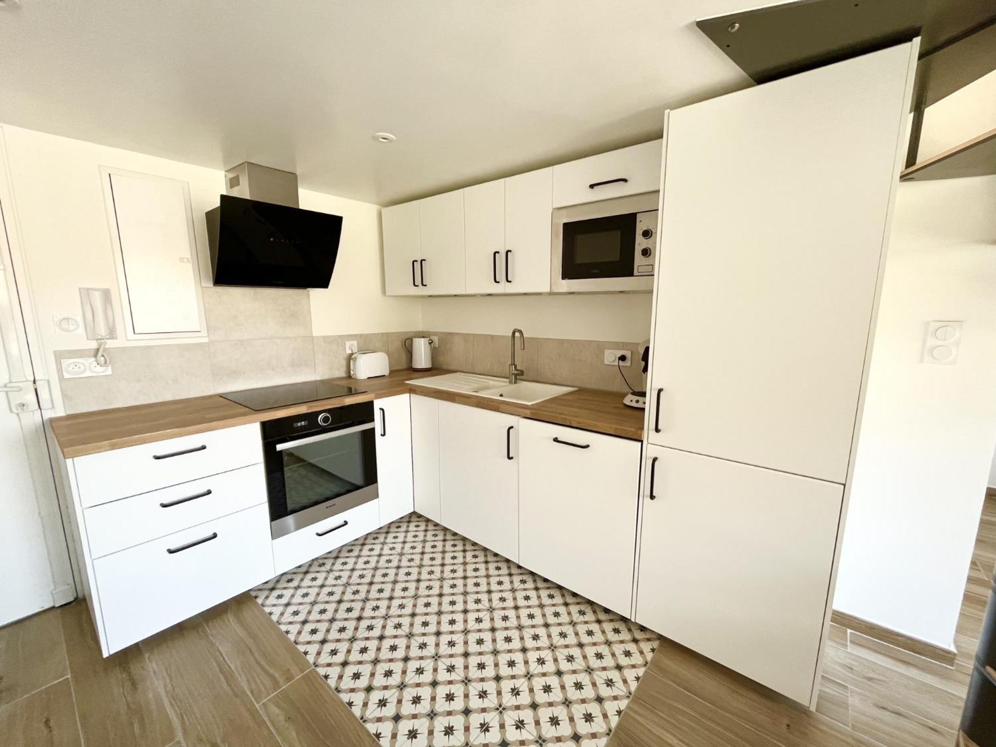Duplex Centre Ville - 50M De La Plage - Clim - Garage - Netflix Le Grau-du-Roi Phòng bức ảnh