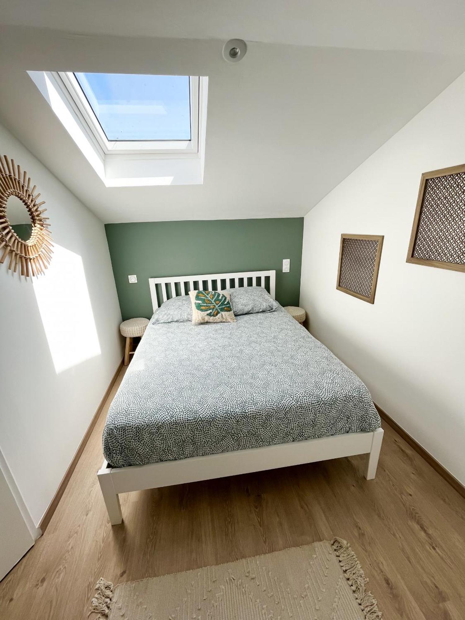 Duplex Centre Ville - 50M De La Plage - Clim - Garage - Netflix Le Grau-du-Roi Phòng bức ảnh